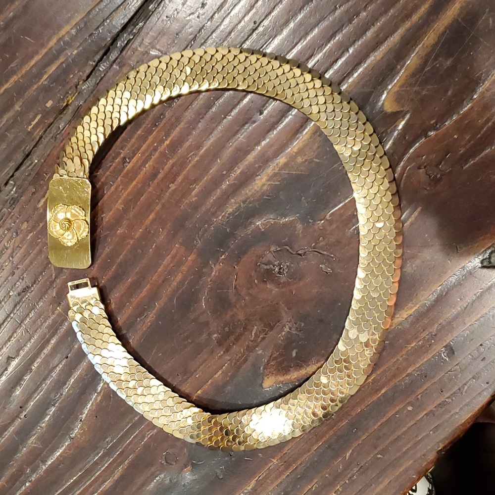 VINTAGE 1970's/ 1980's Metal ladies belt. STRETCH